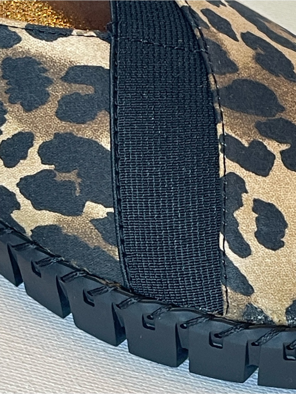 NEW J. RENEE DARVINA LEOPARD PRINT SLIP ON 1 INCH PLATFORM SNEAKER WOMENS SZ 6M - Picture 7 of 15